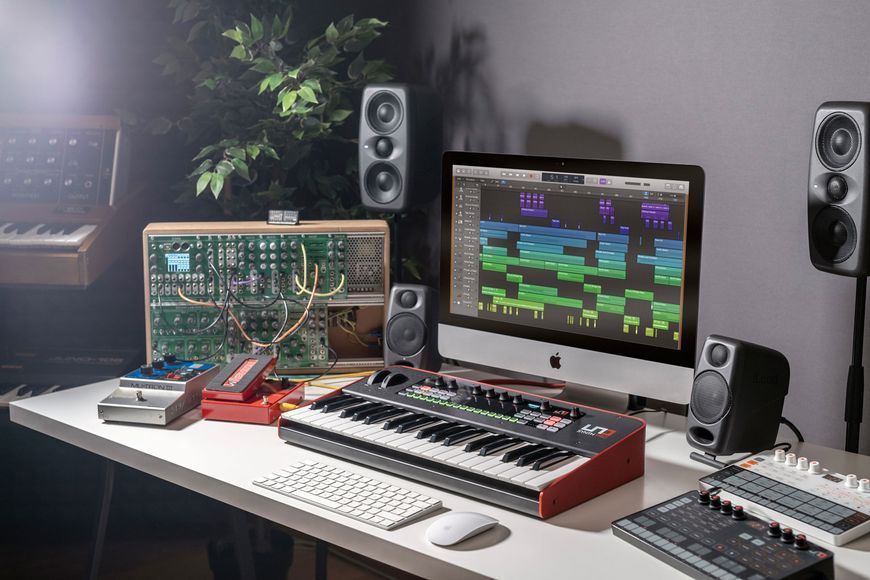 Синтезатор IK MULTIMEDIA UNO Synth Pro 719297600096 фото