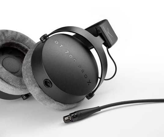 Наушники Beyerdynamic DT 700 Pro X