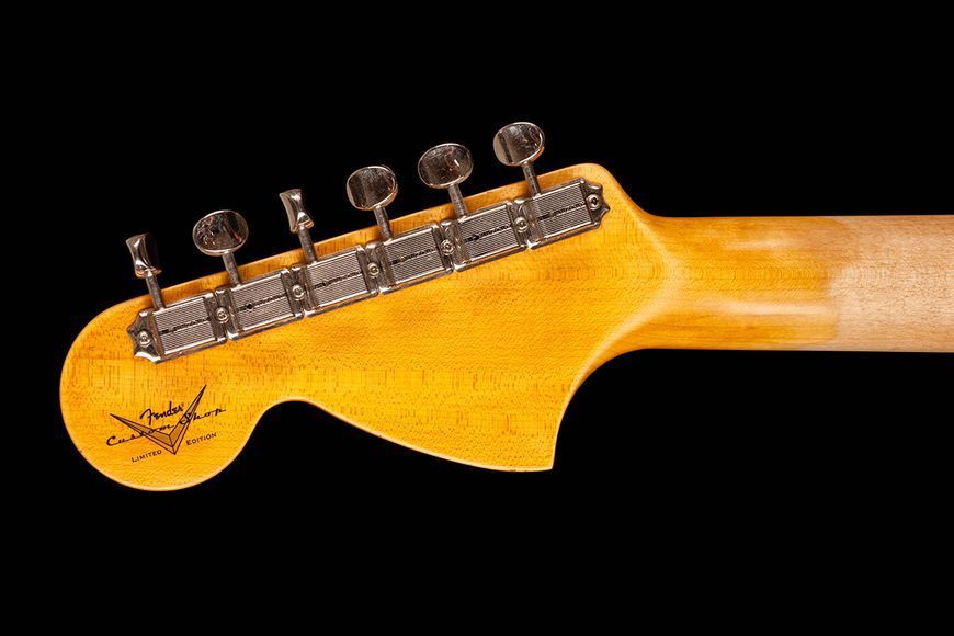 Электрогитара Fender Limited Edition '67 Stratocaster HSS Journeyman Relic Aged Винтажный белый 719297602450 фото