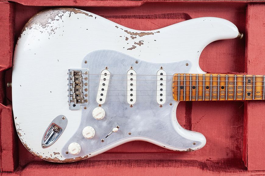 Электрогитара Fender Limited Edition Custom Shop El Diablo '55 Stratocaster Heavy Relic Desert Tan 719297602457 фото