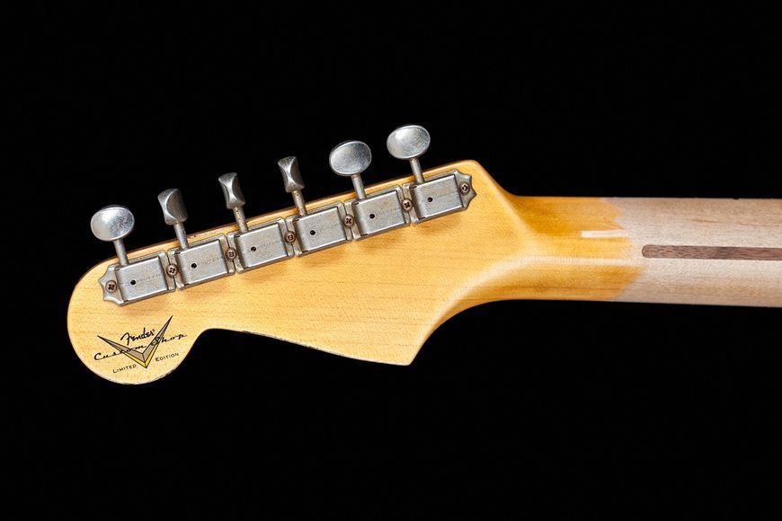 Электрогитара Fender Limited Edition Custom Shop El Diablo '55 Stratocaster Heavy Relic Desert Tan 719297602457 фото